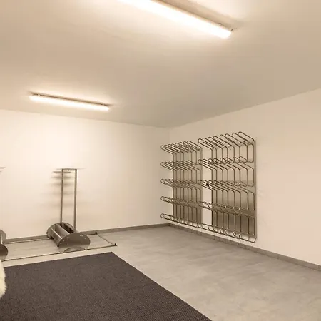 Apartmanhotel Lisal 4*