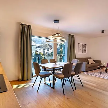 Lisal Aparthotel 4*